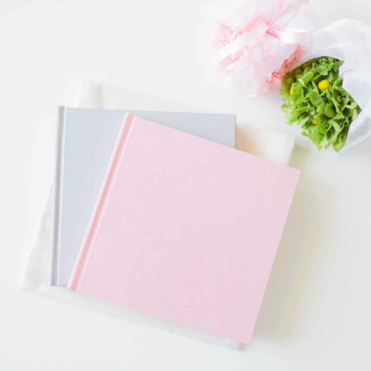 Gray and Pink Linen Photo Albums with pink and green ball preserved flower - Portrait Experience