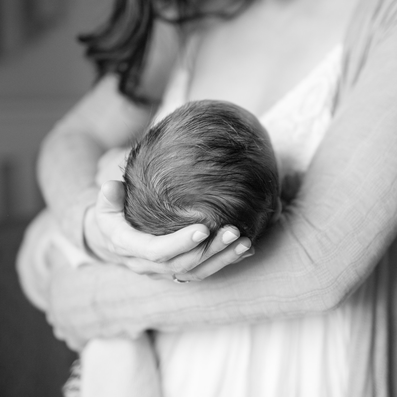 what is lifestyle photography - newborn photography - mother and child